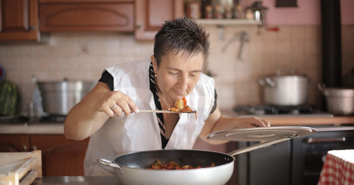 Cottura nella cucina quotidiana
